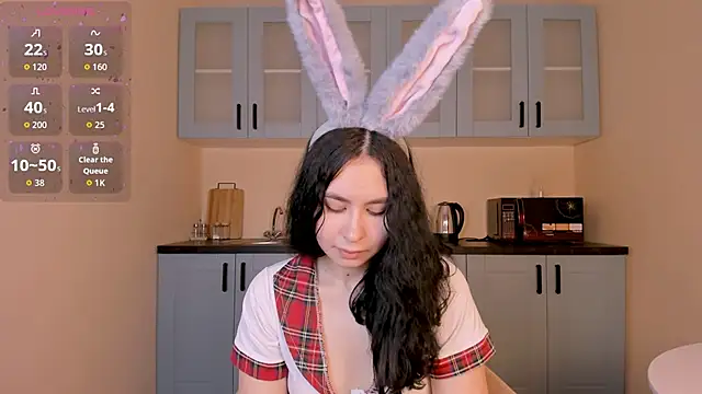 Snapshot of GiovannaAntonelli chatting on 5, 4, 2026 GiovannaAntonelli online show from 5, 4, 2026