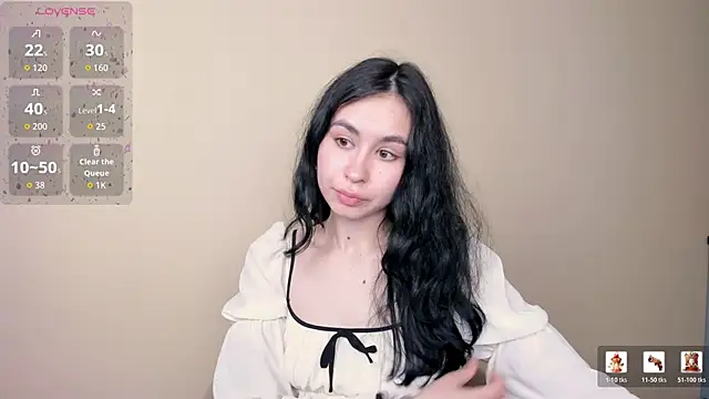 Snapshot of GiovannaAntonelli chatting on 12, 4, 2026 GiovannaAntonelli online show from 12, 4, 2026