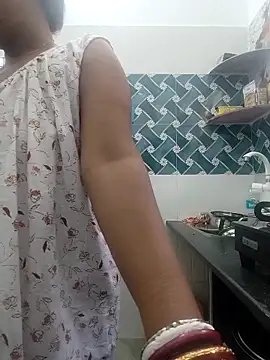 Hot-Tinaa online show from 5, 3, 2026