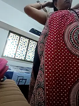 Snapshot of Hot-Tinaa chatting on 17, 4, 2026 Hot-Tinaa online show from 17, 4, 2026