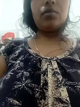 Snapshot of Hot-Tinaa chatting on 30, 4, 2026 Hot-Tinaa online show from 30, 4, 2026