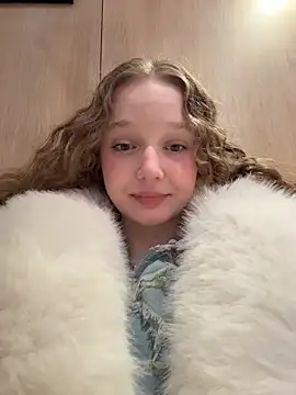 Snapshot of outside_rosy chatting on 15, 3, 2026 outside rosy online show from 15, 3, 2026