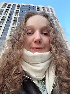 Snapshot of outside_rosy chatting on 28, 3, 2026 outside rosy online show from 28, 3, 2026