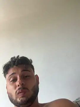 Snapshot of peuba12 chatting on 24, 3, 2026 peuba12 online show from 24, 3, 2026