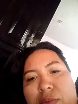 Snapshot of violeMurray chatting on 5, 4, 2026 violeMurray online show from 5, 4, 2026