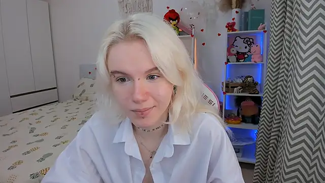 Mia WaterFall online show from 18, 2, 2026