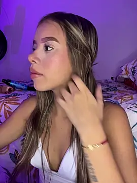 Snapshot of BellaMoon_ chatting on 15, 3, 2026 BellaMoon online show from 15, 3, 2026