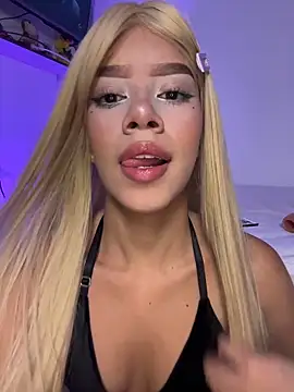 Snapshot of BellaMoon_ chatting on 18, 3, 2026 BellaMoon online show from 18, 3, 2026