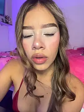 Snapshot of BellaMoon_ chatting on 15, 4, 2026 BellaMoon online show from 15, 4, 2026