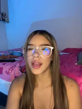 Snapshot of BellaMoon_ chatting on 16, 4, 2026 BellaMoon online show from 16, 4, 2026