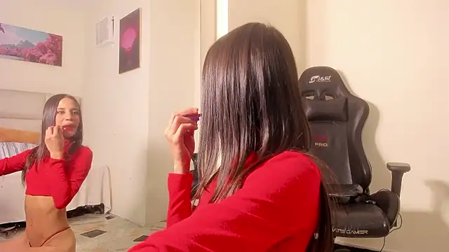 Snapshot of emily__mcqueen chatting on 16, 3, 2026 emily mcqueen online show from 16, 3, 2026