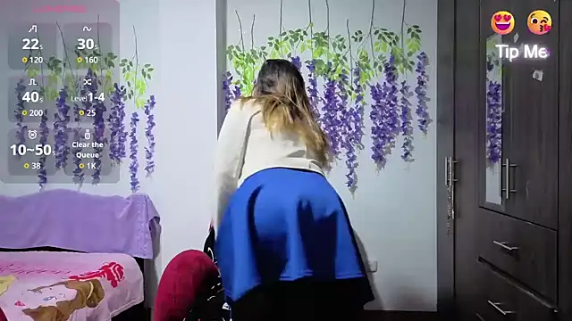 Snapshot of xxxMilexxx chatting on 15, 4, 2026 xxxMilexxx online show from 15, 4, 2026