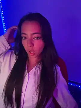 Snapshot of laraa_rous chatting on 7, 3, 2026 laraa rous online show from 7, 3, 2026