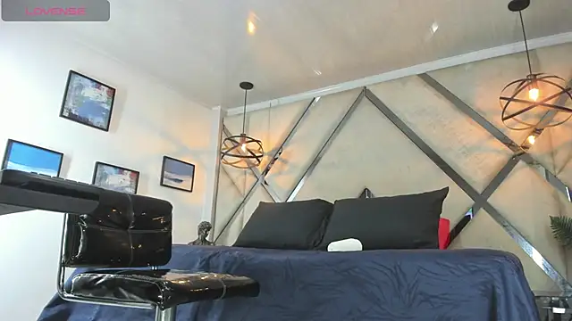 Dusan Grey77 online show from 4, 2, 2026