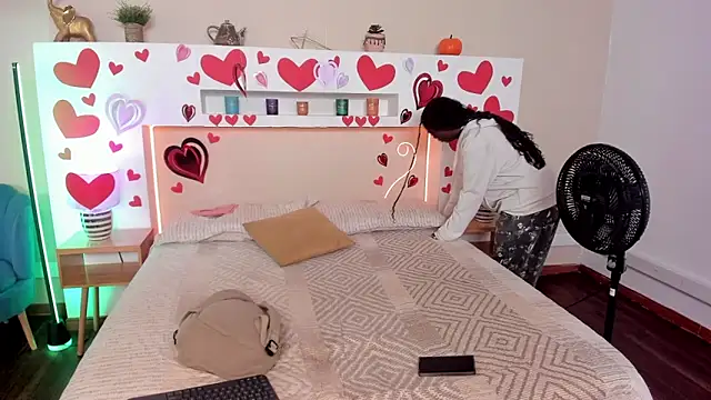 Snapshot of naomi_campell chatting on 14, 2, 2026 naomi campell online show from 14, 2, 2026