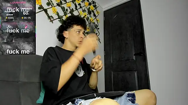 Snapshot of Maxxx_bigcockx chatting on 14, 3, 2026 Maxxx bigcockx online show from 14, 3, 2026