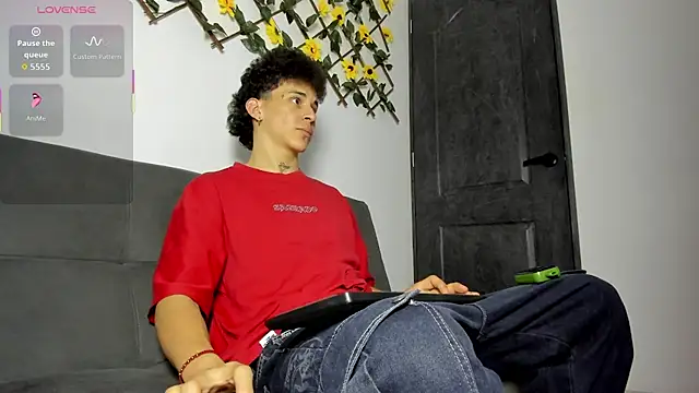 Snapshot of Maxxx_bigcockx chatting on 17, 3, 2026 Maxxx bigcockx online show from 17, 3, 2026