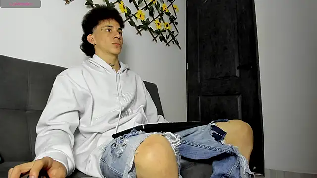 Snapshot of Maxxx_bigcockx chatting on 21, 3, 2026 Maxxx bigcockx online show from 21, 3, 2026