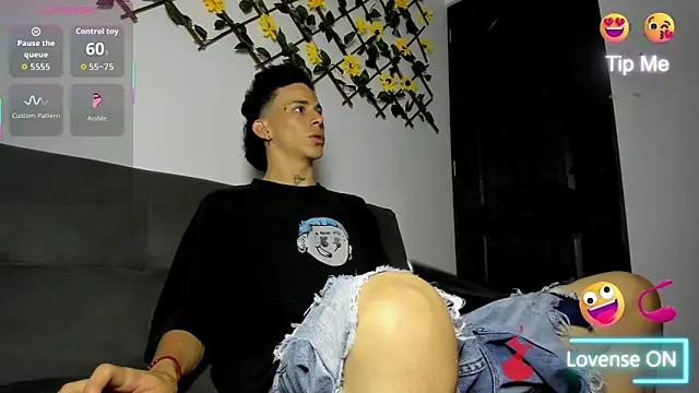 Snapshot of Maxxx_bigcockx chatting on 7, 4, 2026 Maxxx bigcockx online show from 7, 4, 2026