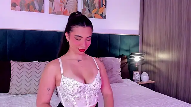 Snapshot of IrinaBlanc chatting on 16, 4, 2026 IrinaBlanc online show from 16, 4, 2026