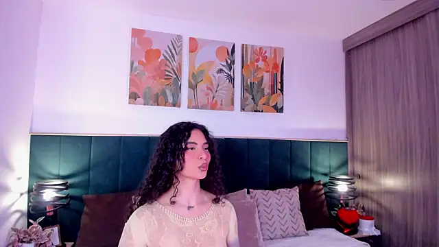 Snapshot of IrinaBlanc chatting on 19, 6, 2026 IrinaBlanc online show from 19, 6, 2026