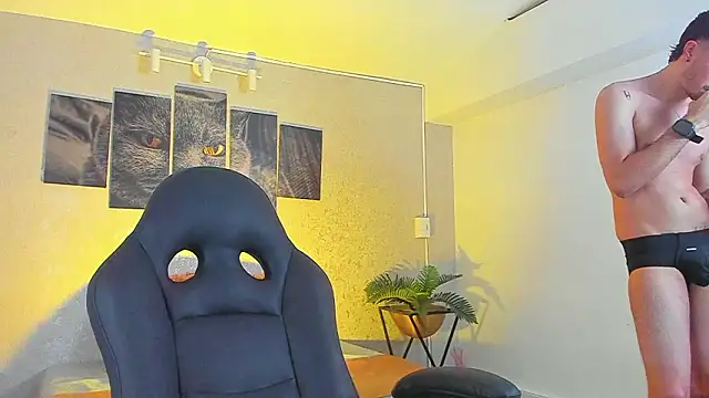 Snapshot of Nils_saintt chatting on 4, 3, 2026 Nils saintt online show from 4, 3, 2026