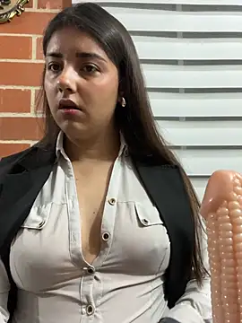 Snapshot of A-uroora chatting on 14, 4, 2026 A-uroora online show from 14, 4, 2026