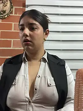 Snapshot of A-uroora chatting on 19, 4, 2026 A-uroora online show from 19, 4, 2026