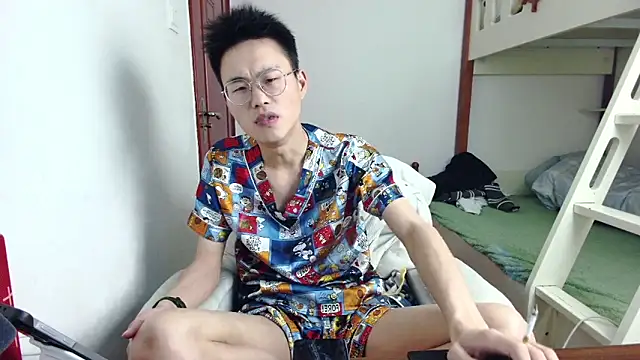 Snapshot of Aint686 chatting on 12, 4, 2026 Aint686 online show from 12, 4, 2026