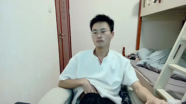 Snapshot of Aint686 chatting on 26, 4, 2026 Aint686 online show from 26, 4, 2026
