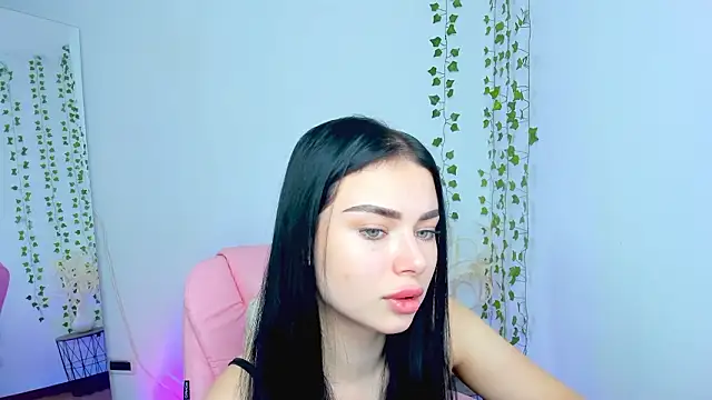 Snapshot of Silena_sky chatting on 4, 3, 2026 Silena sky online show from 4, 3, 2026