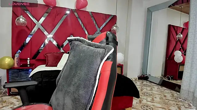 Lucia 24x online show from 18, 2, 2026