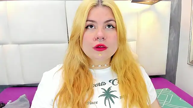 Snapshot of Martina_armos chatting on 9, 3, 2026 Martina armos online show from 9, 3, 2026