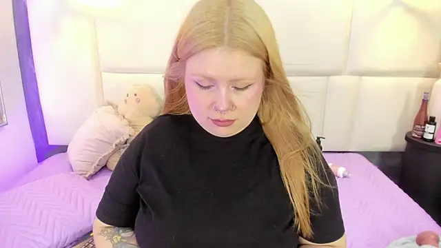 Snapshot of Martina_armos chatting on 17, 4, 2026 Martina armos online show from 17, 4, 2026