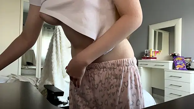 Snapshot of Iuckystar19 chatting on 19, 1, 2026 Iuckystar19 online show from 19, 1, 2026