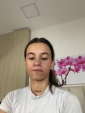JuliaColemann online show from 31, 5, 2026