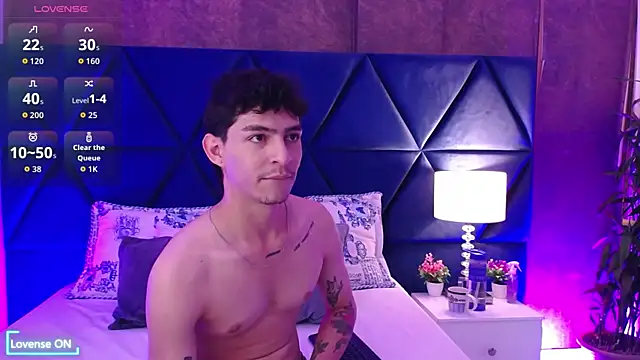 Logan Woods online show from 11, 2, 2026