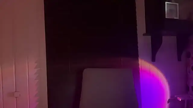 Snapshot of xopeachybaby chatting on 8, 4, 2026 xopeachybaby online show from 8, 4, 2026