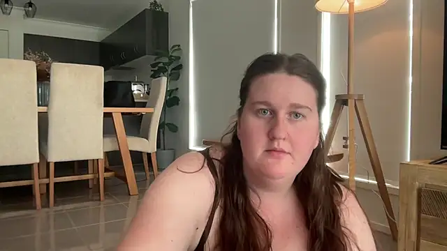 xopeachybaby online show from 25, 5, 2026