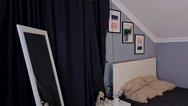 Snapshot of Naomi_Demio chatting on 26, 3, 2026 Naomi Demio online show from 26, 3, 2026