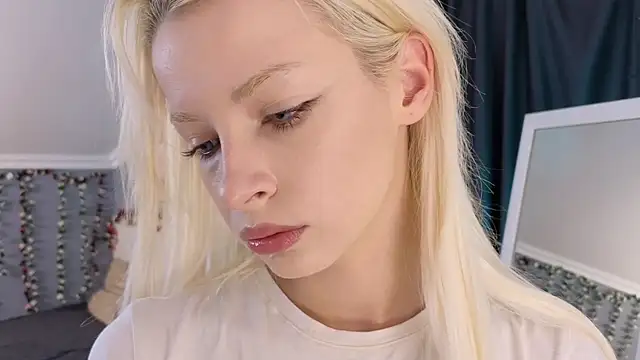 Naomi Demio online show from 9, 7, 2026