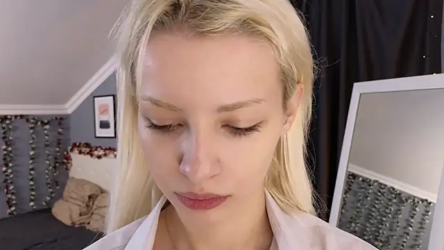 Naomi Demio online show from 11, 7, 2026