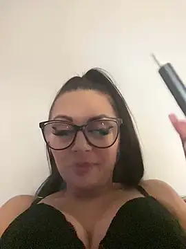 HiddendesireXO01 online show from 16, 2, 2026