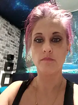 Snapshot of BusyB1983 chatting on 22, 6, 2026 BusyB1983 online show from 22, 6, 2026