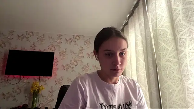 Snapshot of PagedLard chatting on 7, 4, 2026 PagedLard online show from 7, 4, 2026