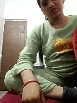 Cute-karisma1234 online show from 8, 2, 2026