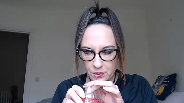 Snapshot of PsychicDominatrix chatting on 13, 2, 2026 PsychicDominatrix online show from 13, 2, 2026