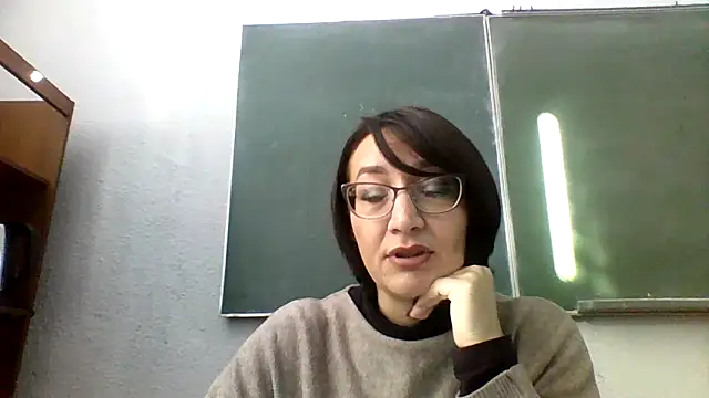 JanisMoon  online show from 2, 2, 2026