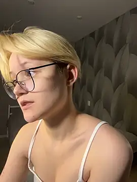 LuunaDorean online show from 18, 1, 2026