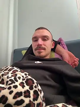 Snapshot of TheMaskShow chatting on 5, 2, 2026 TheMaskShow online show from 5, 2, 2026